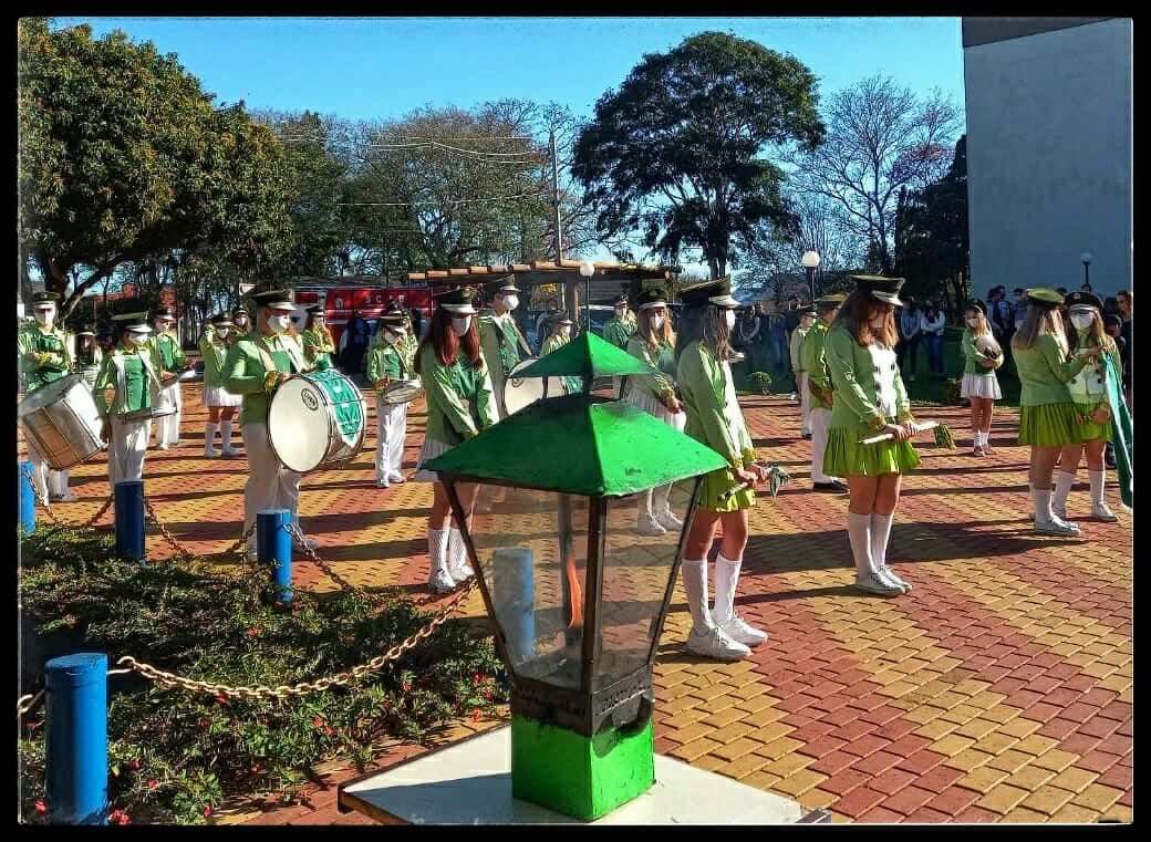 CHEGADA DO FOGO SIMBÓLICO ABRIU SEMANA DA PÁTRIA 